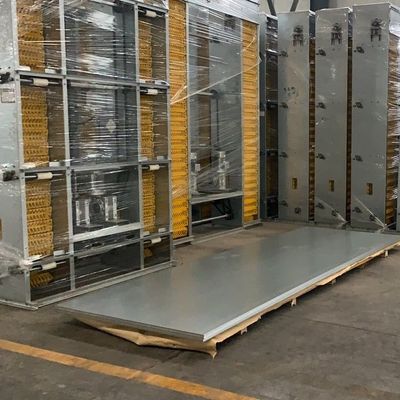 O ovo que recolhe 4 pássaros da série 160/ajustou a gaiola da galinha da camada