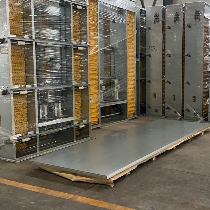 O ovo que recolhe 4 pássaros da série 160/ajustou a gaiola da galinha da camada